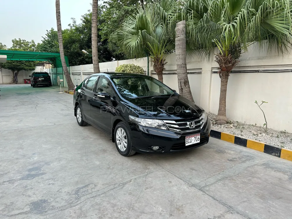 Honda City 2015 for Sale in Karachi Image-1