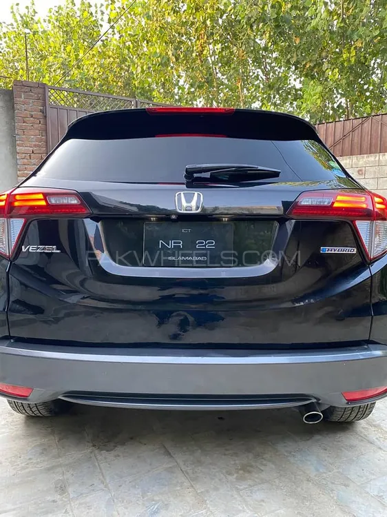 Honda Vezel 2016 for Sale in Mardan Honda Vezel 2016 for Sale in Mardan Image-2