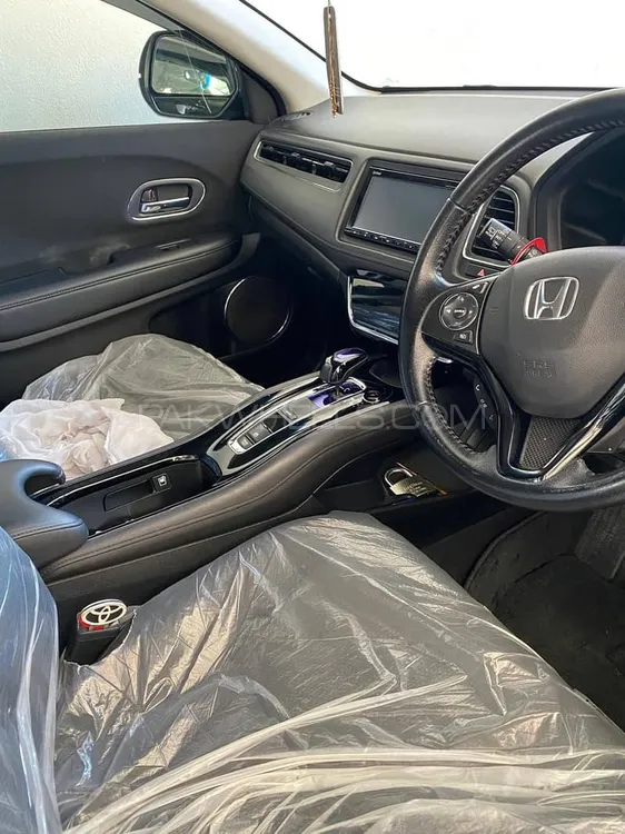 Honda Vezel 2016 for Sale in Mardan Honda Vezel 2016 for Sale in Mardan Image-5