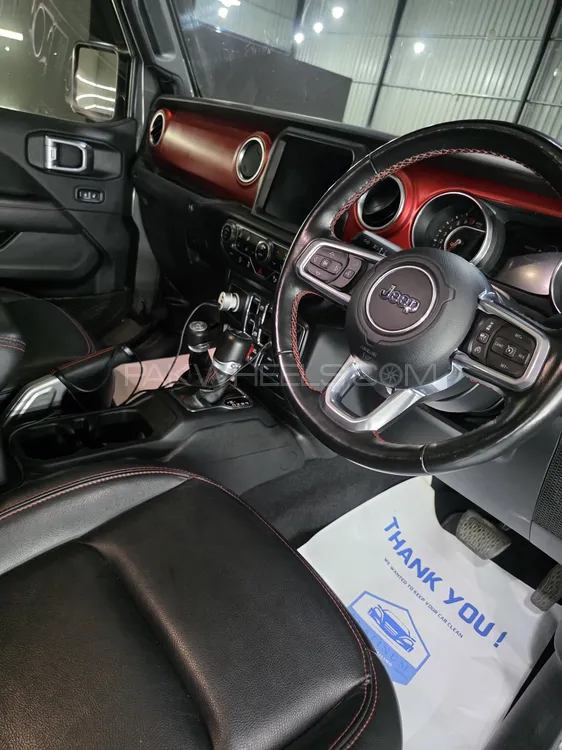 Jeep Gladiator  2022 for Sale in Lahore Jeep Gladiator  2022 for Sale in Lahore Image-6