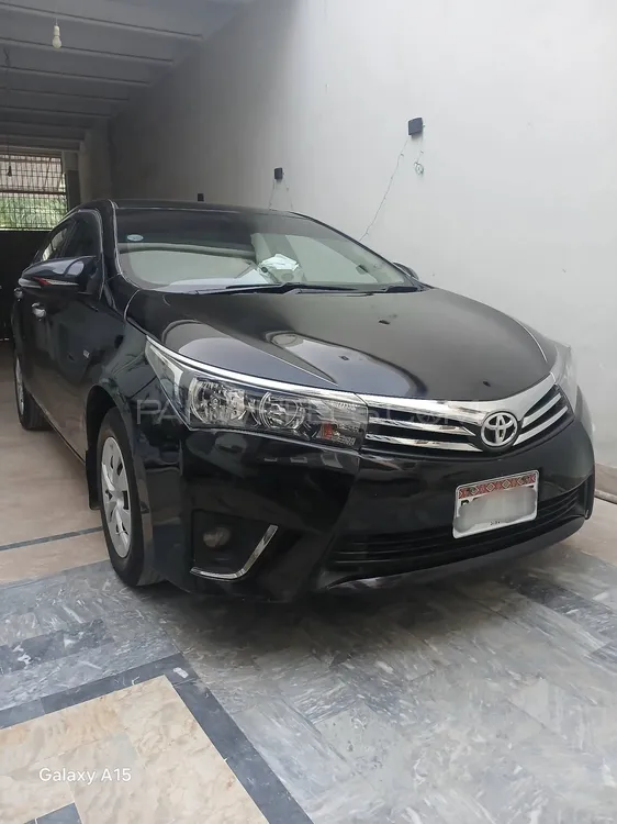 Toyota Corolla 2016 for Sale in Karachi Image-1