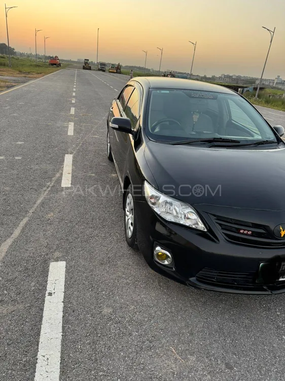 Toyota Corolla 2013 for Sale in Sialkot Image-1