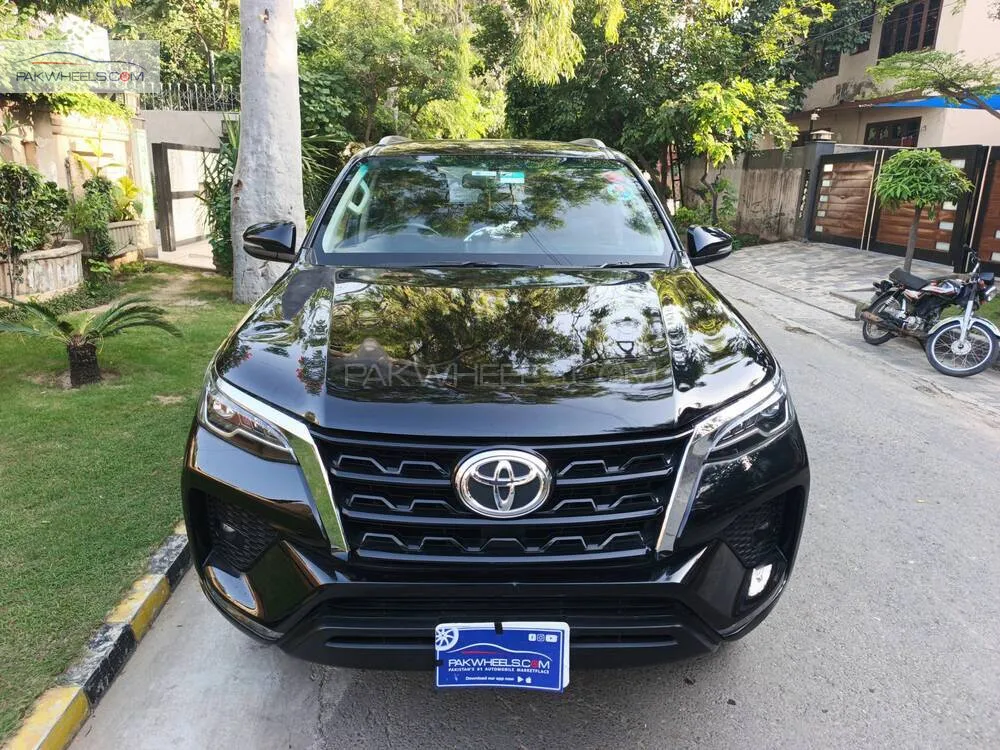 Toyota Fortuner 2022 for Sale in Lahore Image-1