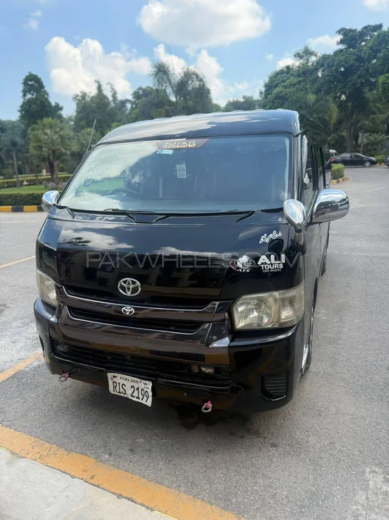 Toyota Hiace 2009 for Sale in Lahore Image-1
