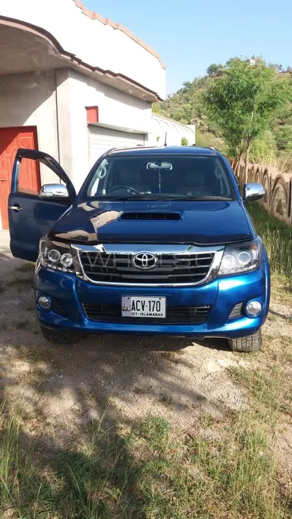 Toyota Hilux 2012 for Sale in Mirpur A.K. Image-1