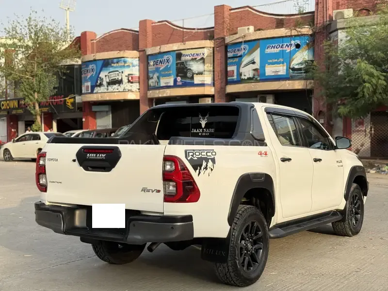 Toyota Hilux 2022 for Sale in Islamabad Toyota Hilux 2022 for Sale in Islamabad Image-4