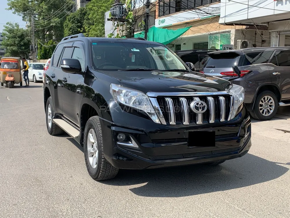 Toyota Prado 2010 for Sale in Lahore Image-1