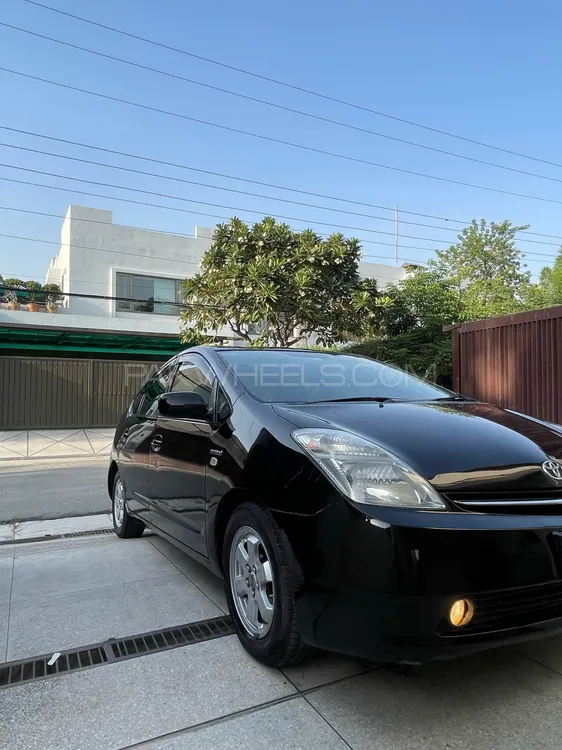 Toyota Prius 2007 for Sale in Lahore Toyota Prius 2007 for Sale in Lahore Image-4