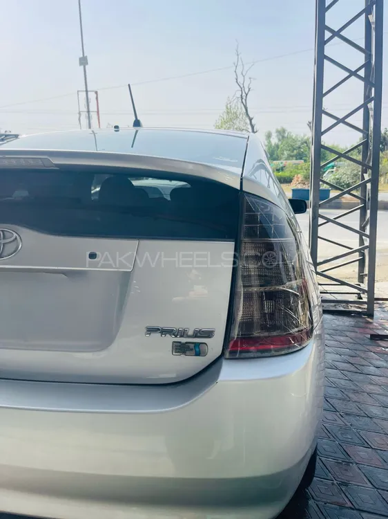 Toyota Prius 2007 for Sale in Attock Toyota Prius 2007 for Sale in Attock Image-6