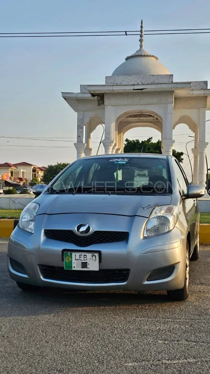 Toyota Vitz 2009 for Sale in Lahore Image-1