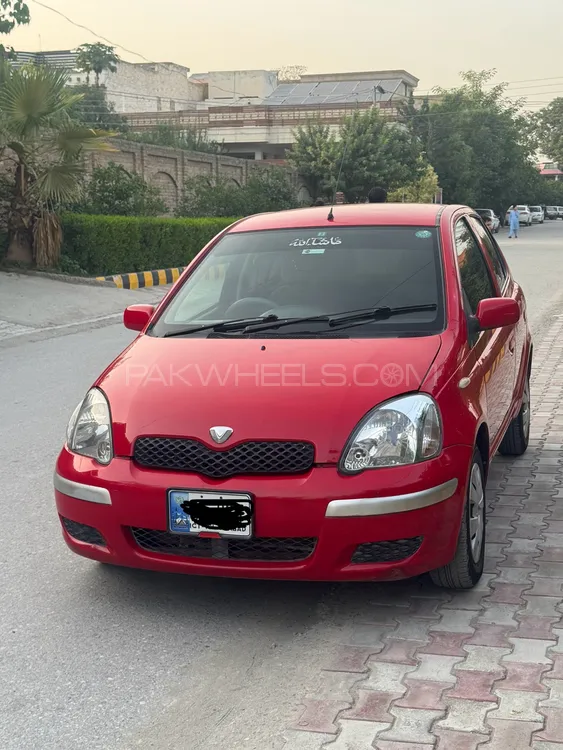 Toyota Vitz 2000 for Sale in Peshawar Image-1