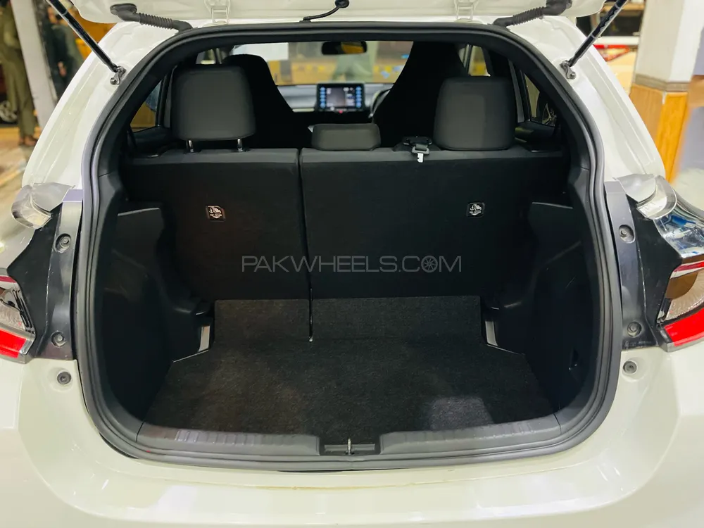 Toyota Yaris Hatchback 2021 for Sale in Peshawar Toyota Yaris Hatchback 2021 for Sale in Peshawar Image-13