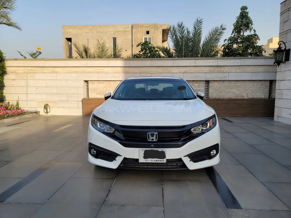 Honda Civic 2016 for Sale in Gojra Image-1
