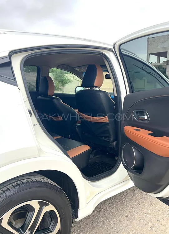 Honda Vezel 2014 for Sale in Karachi Honda Vezel 2014 for Sale in Karachi Image-8