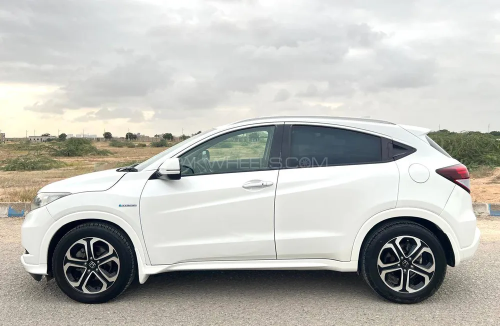 Honda Vezel 2014 for Sale in Karachi Honda Vezel 2014 for Sale in Karachi Image-7