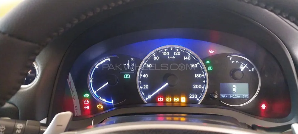 Lexus CT200h 2011 for Sale in Lahore Lexus CT200h 2011 for Sale in Lahore Image-3