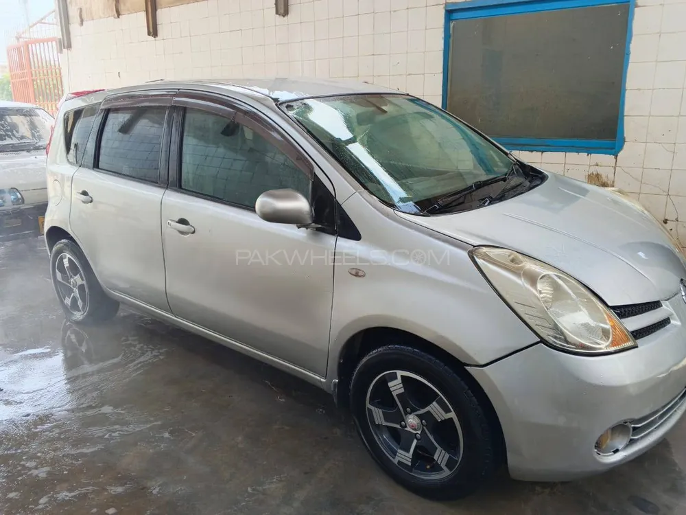 Nissan Note 2017 for Sale in Karachi Image-1
