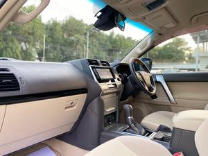 Toyota Prado TX
Model: 2019
Mileage: 24,000 km
Reg: 2025 khi

*7 seater 
*Beige room

Calling and Visiting Hours

Monday to Saturday

11:00 AM to 7:00 PM