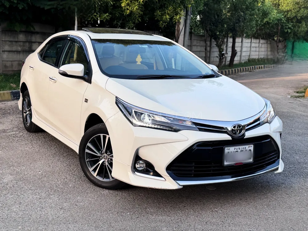 Toyota Corolla 2024 for Sale in Sialkot Image-1