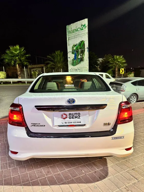 Toyota Corolla Axio 2017 for Sale in Islamabad Toyota Corolla Axio 2017 for Sale in Islamabad Image-4