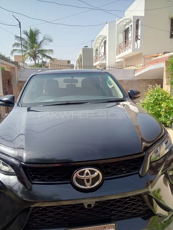 Toyota Fortuner 2018 for Sale in Karachi Image-1