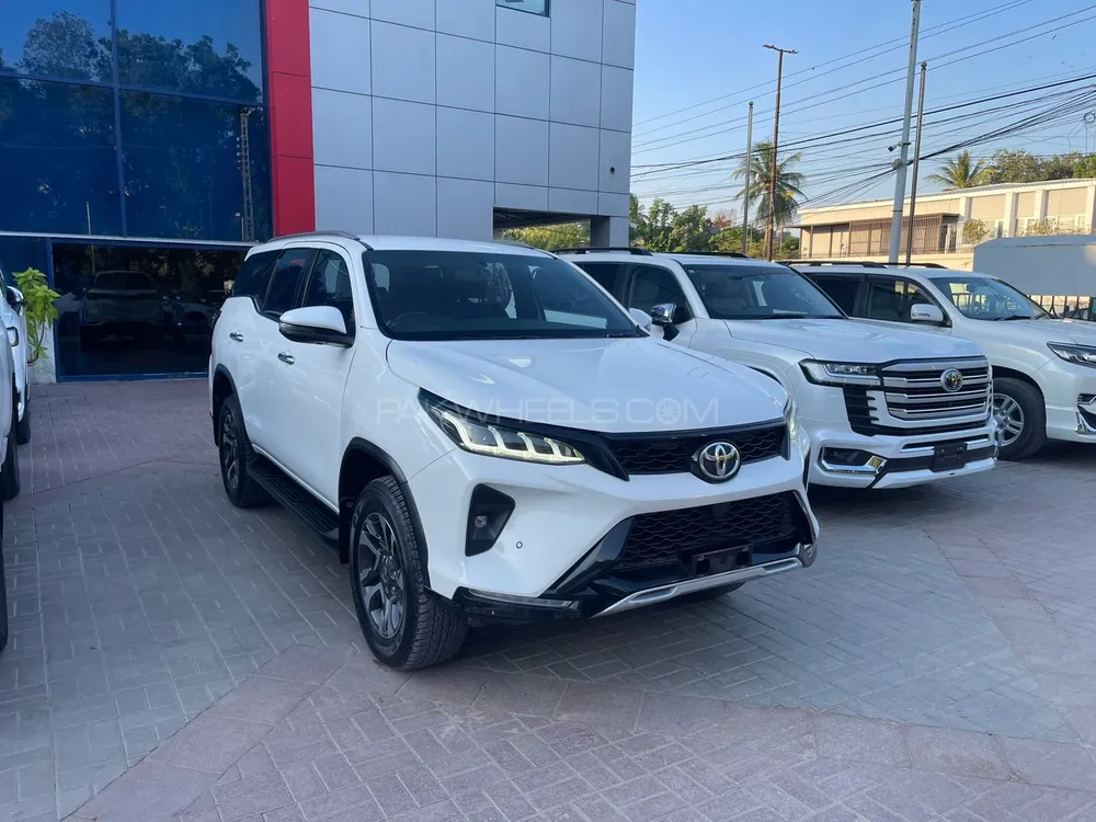 Toyota Fortuner 2022 for Sale in Karachi Toyota Fortuner 2022 for Sale in Karachi Image-3