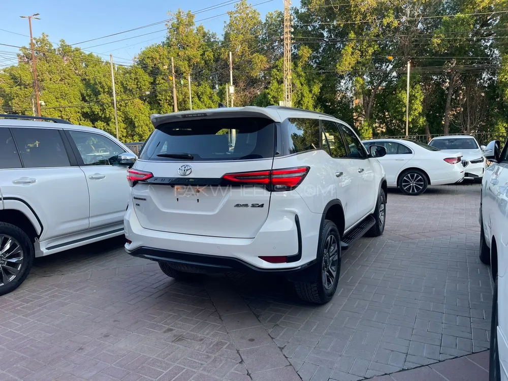 Toyota Fortuner 2022 for Sale in Karachi Toyota Fortuner 2022 for Sale in Karachi Image-6