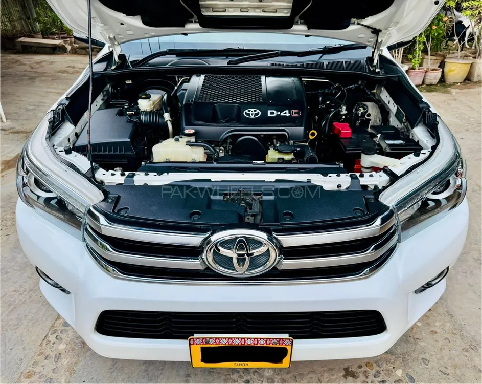 Toyota Hilux 2017 for Sale in Karachi Toyota Hilux 2017 for Sale in Karachi Image-6