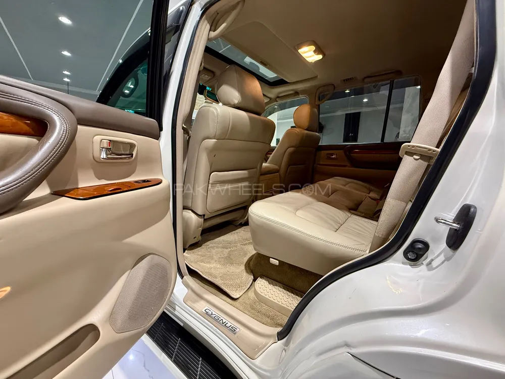 ٹویوٹا لینڈ کروزر 2003 for Sale in اسلام آباد ٹویوٹا لینڈ کروزر 2003 for Sale in اسلام آباد Image-11