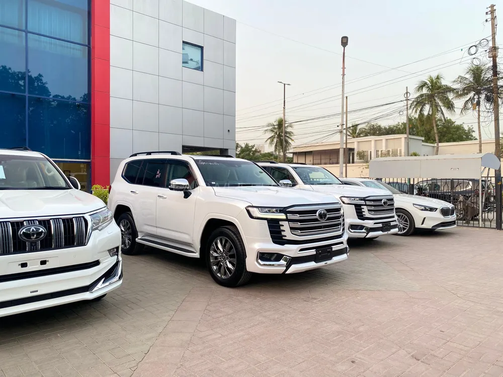 Toyota Land Cruiser 2021 for Sale in Karachi Toyota Land Cruiser 2021 for Sale in Karachi Image-4