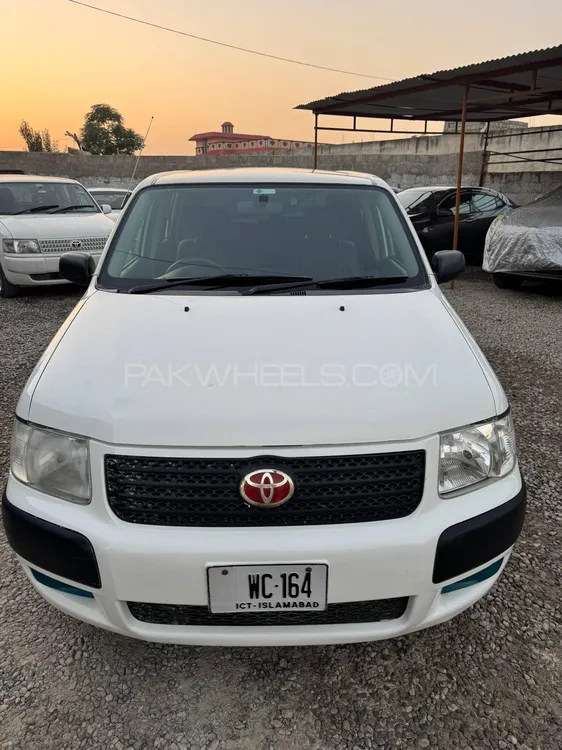Toyota Succeed 2007 for Sale in Peshawar Image-1
