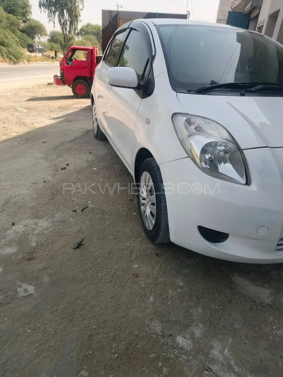 Toyota Vitz 2006 for Sale in Akora khattak Image-1