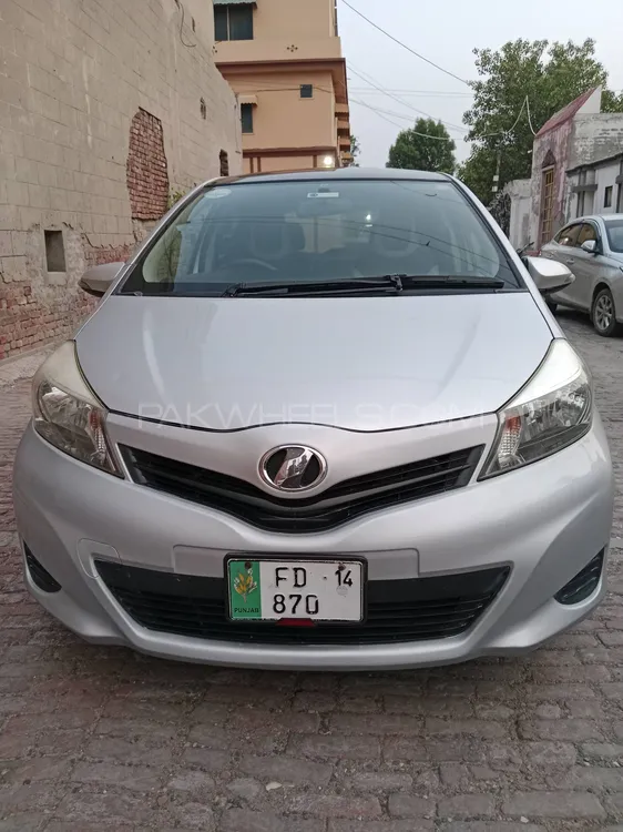 Toyota Vitz 2014 for Sale in Faisalabad Image-1