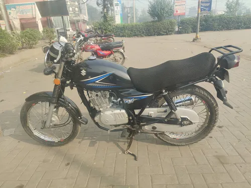 Suzuki GS 150 2023