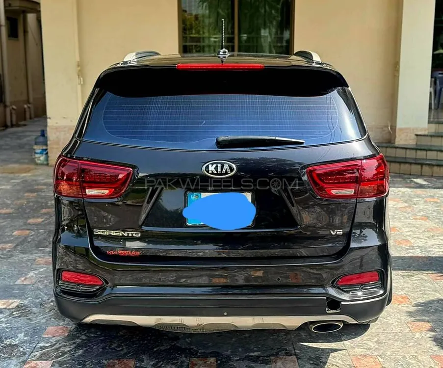 KIA Sorento 2023 for Sale in Sialkot KIA Sorento 2023 for Sale in Sialkot Image-3