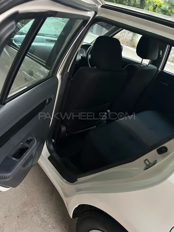 Suzuki Swift 2018 for Sale in Lahore Suzuki Swift 2018 for Sale in Lahore Image-12