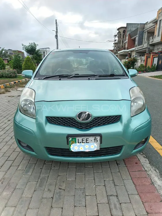 Toyota Vitz 2010 for Sale in Hafizabad Image-1