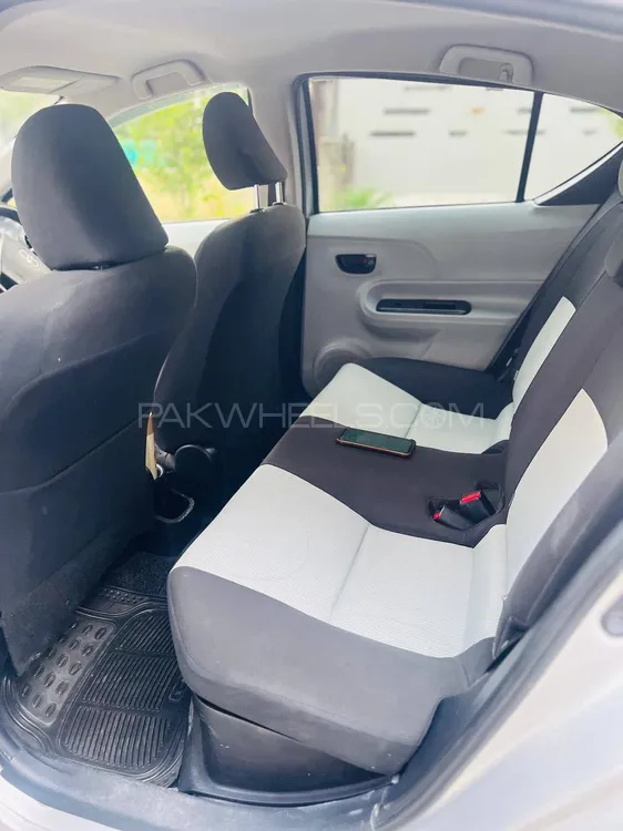 Toyota Aqua 2013 for Sale in Abbottabad Toyota Aqua 2013 for Sale in Abbottabad Image-5