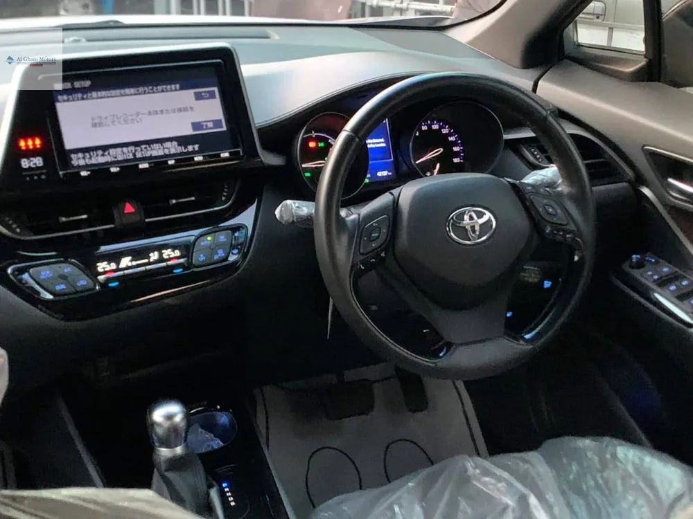 Toyota C-HR 2019 for Sale in Karachi Toyota C-HR 2019 for Sale in Karachi Image-11