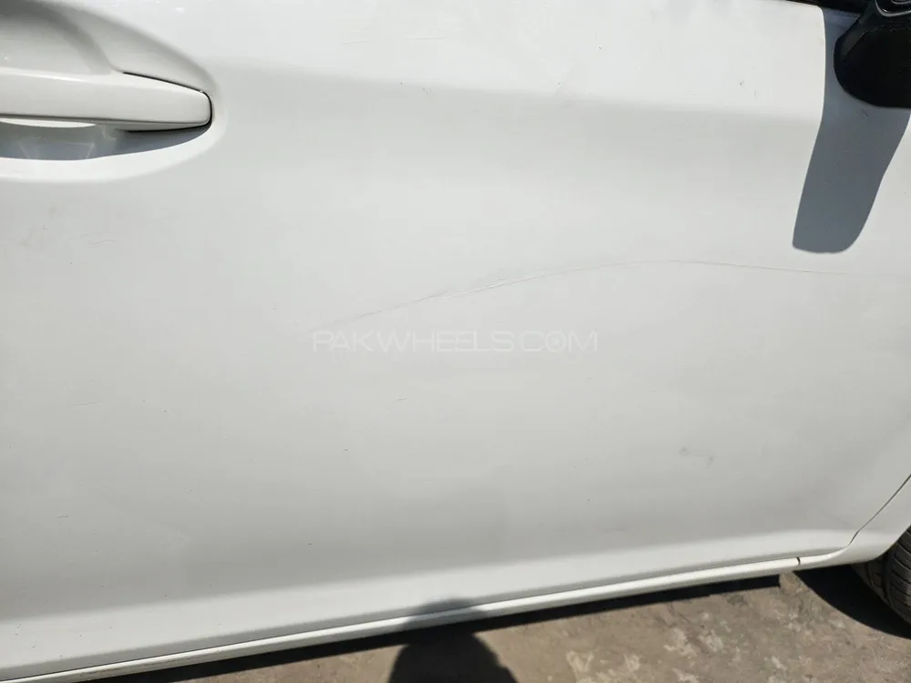 Toyota Corolla Axio 2013 for Sale in Sargodha Toyota Corolla Axio 2013 for Sale in Sargodha Image-11