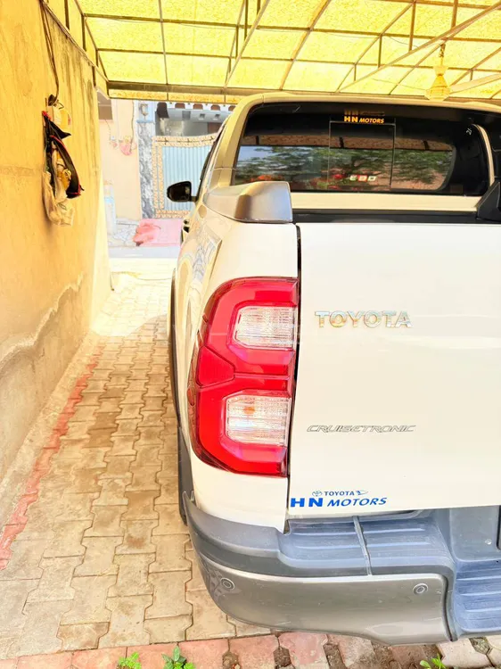 Toyota Hilux 2022 for Sale in Sheikhupura Toyota Hilux 2022 for Sale in Sheikhupura Image-10