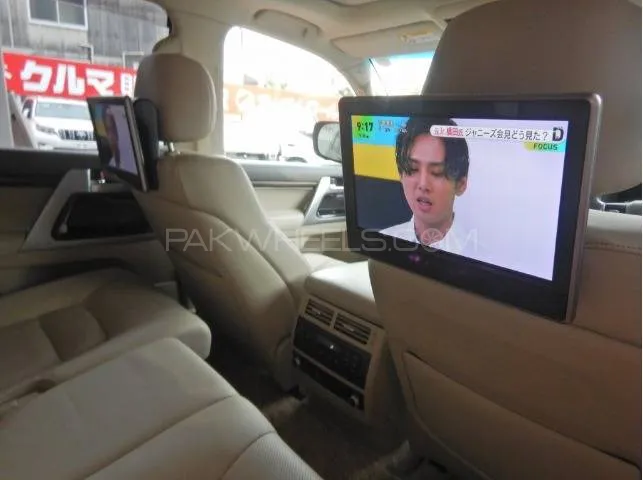Toyota Land Cruiser 2019 for Sale in Karachi Toyota Land Cruiser 2019 for Sale in Karachi Image-6