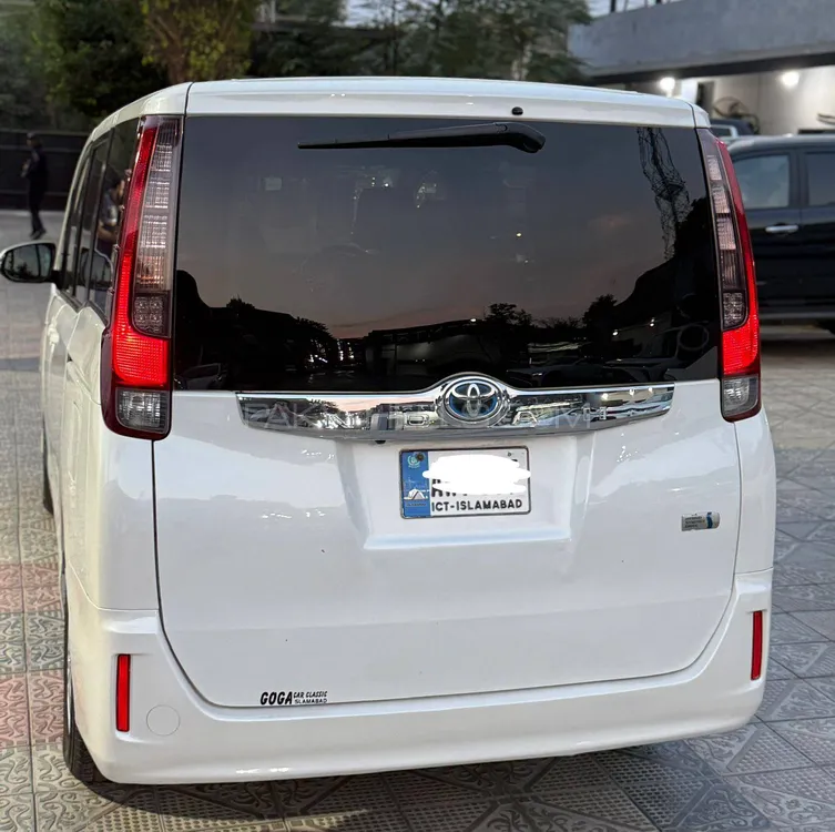 Toyota Noah 2014 for Sale in Islamabad Image-1