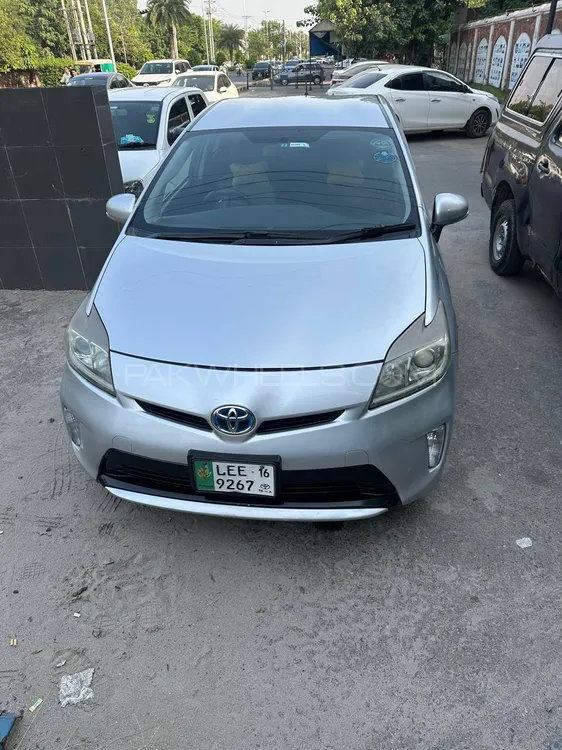 Toyota Prius 2016 for Sale in Faisalabad Image-1