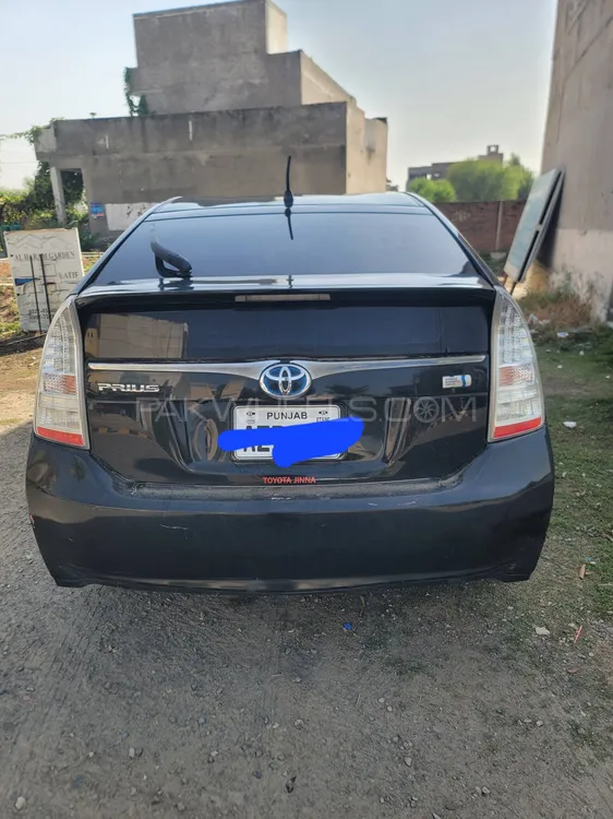 Toyota Prius 2011 for Sale in Lahore Image-1
