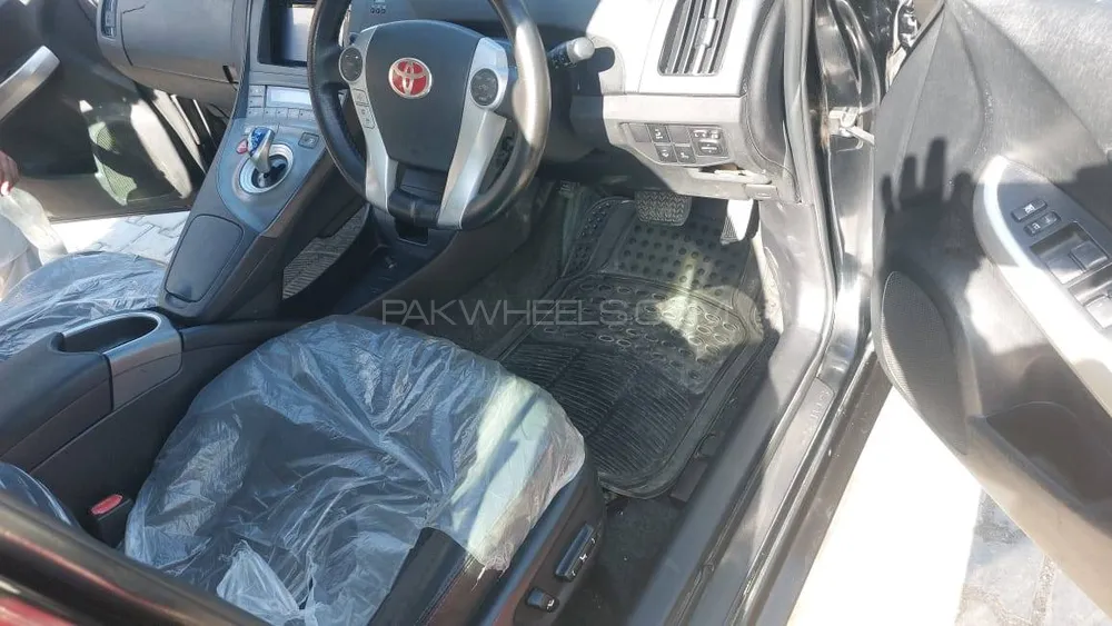 Toyota Prius 2014 for Sale in Islamabad Toyota Prius 2014 for Sale in Islamabad Image-5