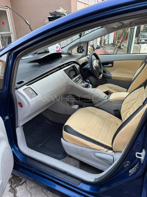 ٹویوٹا پریوس 2011 for Sale in فیصل آباد ٹویوٹا پریوس 2011 for Sale in فیصل آباد Image-10