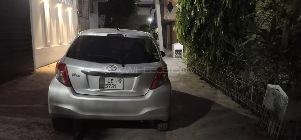Toyota Vitz 2013 for Sale in Sheikhupura Toyota Vitz 2013 for Sale in Sheikhupura Image-2