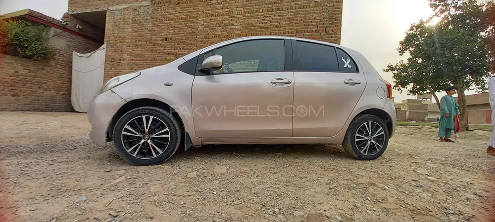 Toyota Vitz 2006 for Sale in Bannu Image-1