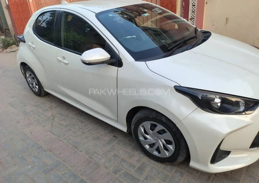 Toyota Yaris Hatchback 2020 for Sale in Multan Toyota Yaris Hatchback 2020 for Sale in Multan Image-3
